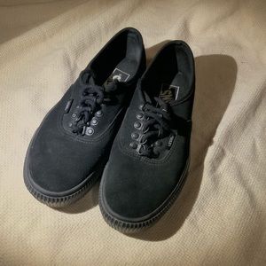 Vans Authentic Embossed 2.0 Sneakers - 8W/6.5M